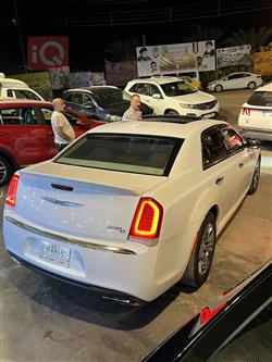 کرایسلەر 300